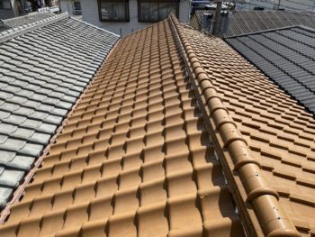 大阪府堺市のN様邸にて屋根改修工事を行いました。
